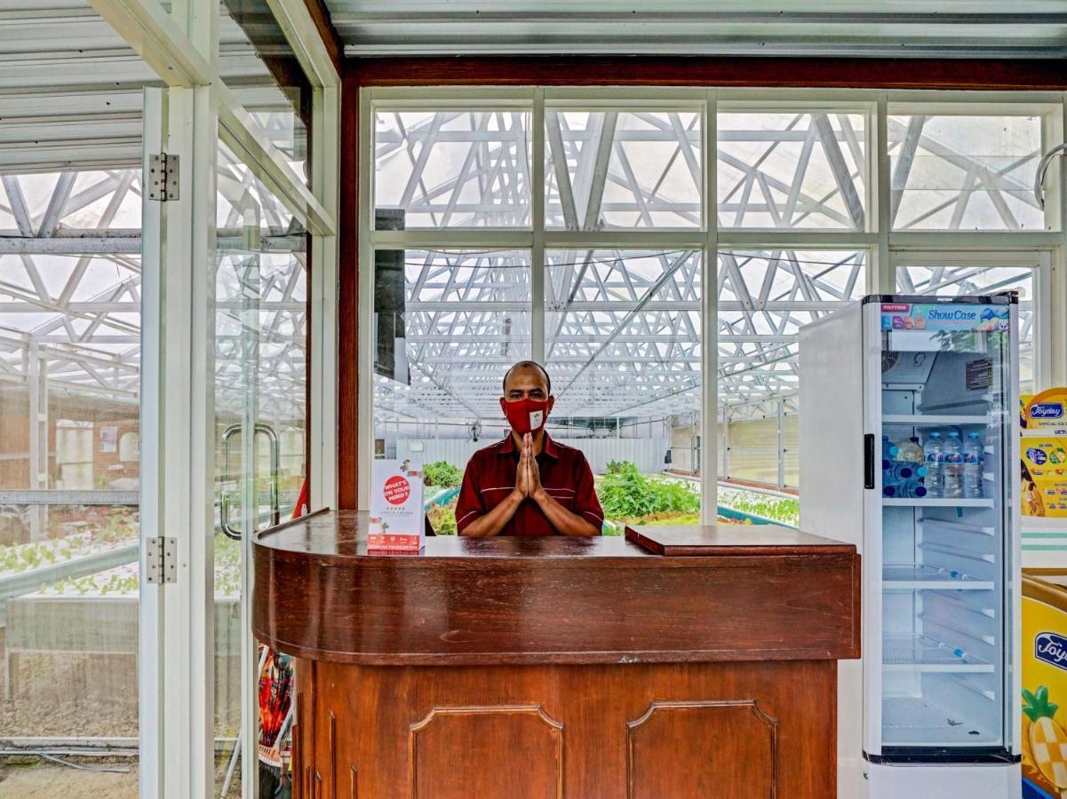 OYO 90225 Rumah Bambu Trawas syariah Pasuruan Bagian luar foto
